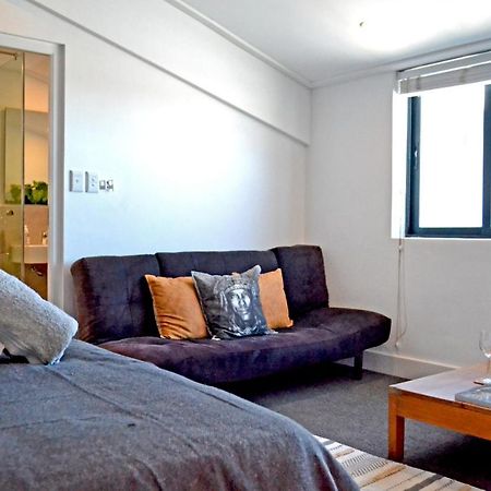 Central Modern Studio Apartment, Hermanus Waterfront Dış mekan fotoğraf