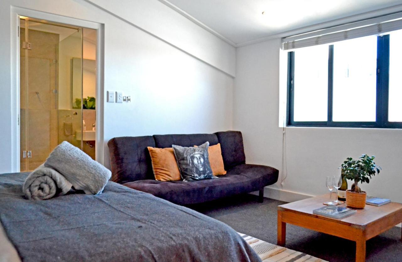 Central Modern Studio Apartment, Hermanus Waterfront Dış mekan fotoğraf